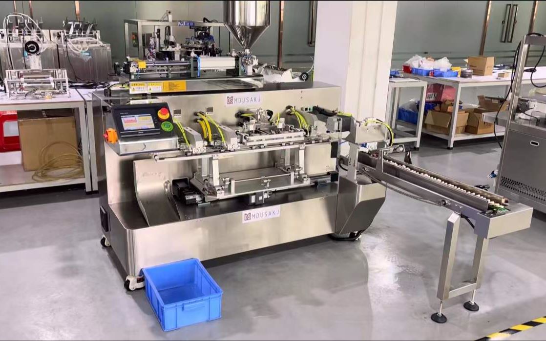 水平式包裝機(jī) 水平式給袋機(jī) 膏體包裝機(jī)